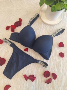 ست ویکتوریا سکرت